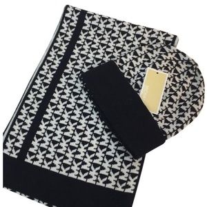 Michael Kors Knit Scarf & Beanie Hat Gift Set